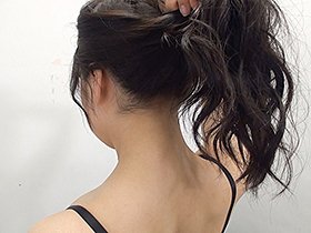 素人娘の全裸図鑑11 今時の女の子13名が恥らいながら脱衣していく様子をじっくり撮影した、変態紳士のためのヘアヌードコレクション　サンプル画像02